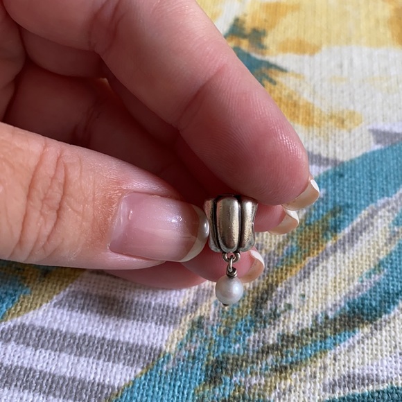 Pearl drop charm - Picture 4 of 4